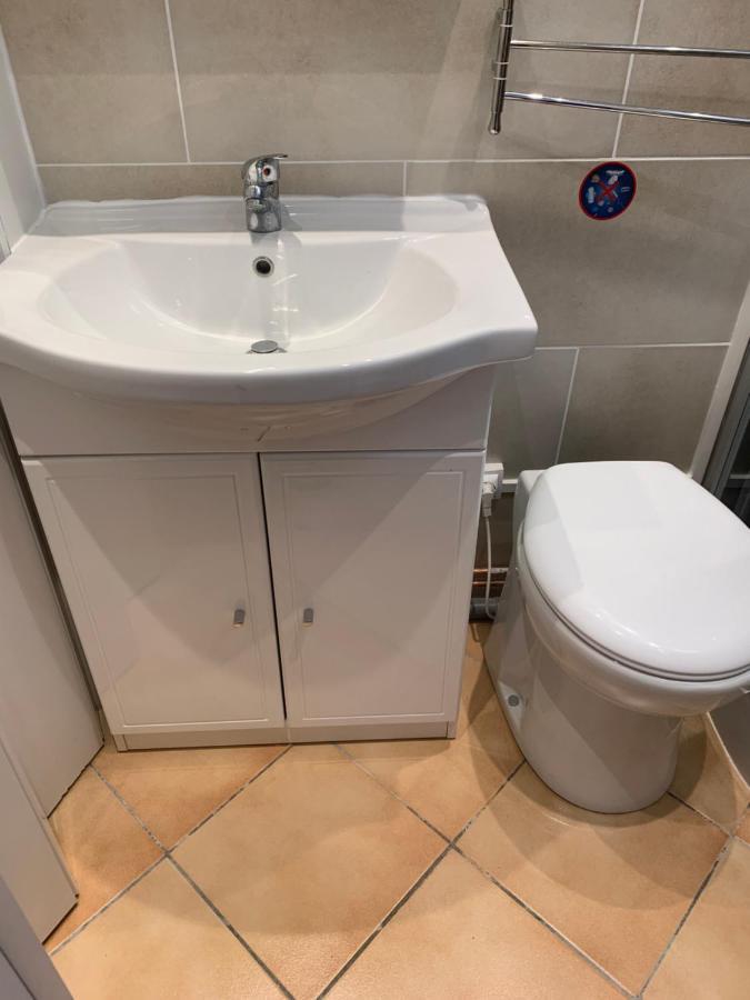 Joli Studio Tout Confort Avec Toutes Commodites Vaulx-en-Velin Buitenkant foto